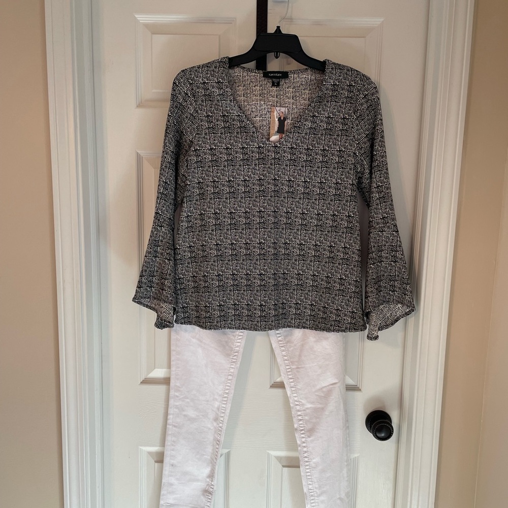 Karen Kane top